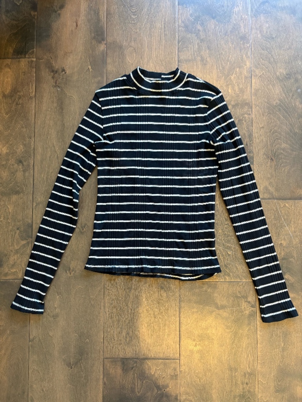 perfectwhitetee black and white striped long sleeve shirt, size medium